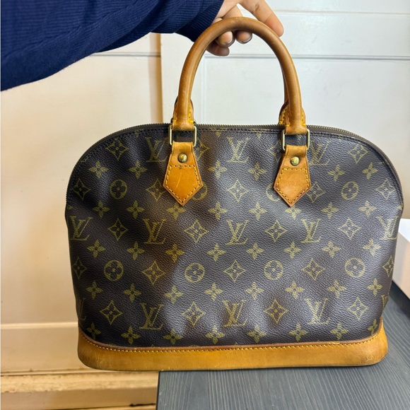 Vintage Louis Vuitton Alma (1993) - Picture 1 of 10